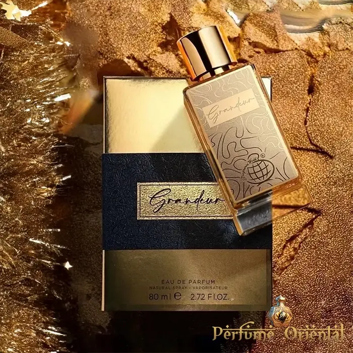 Perfume GRANDEUR con notas de mandarina, violeta, osmanto, gamuza y madera de akigala
