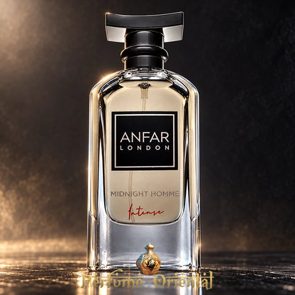 Frasco de Midnight Homme Intense de Anfar London 100 ml con tapón negro y plateado, iluminado sobre fondo oscuro.