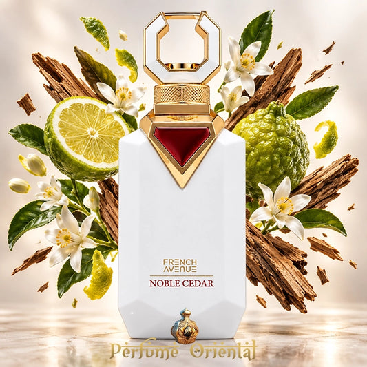 Frasco de Noble Cedar de French Avenue 100 ml rodeado de bergamotas, flores de azahar y fragmentos de madera de cedro.