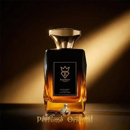 Perfume árabe Agha 100ml Bujairami Perfumes frasco elegante con iluminación cálida y estilo lujoso