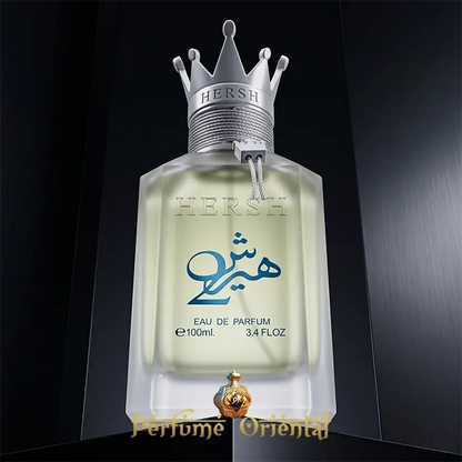 Hersh 2 Eau De Parfum Al Ezz Oud Botella Primer Plano Estilo Hero Shot